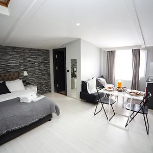 King Studio Odası